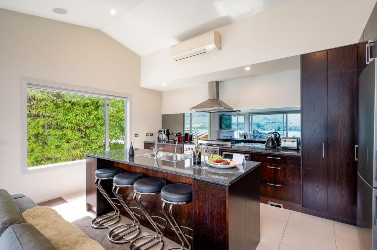 Luxury Lakeview Vista Apartment Wanaka Exteriör bild